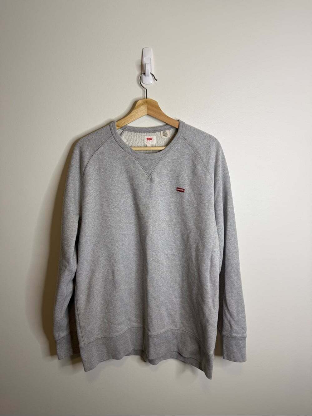 Levi's Light Gray Crewneck Sweatshirt with Small Red Logo
